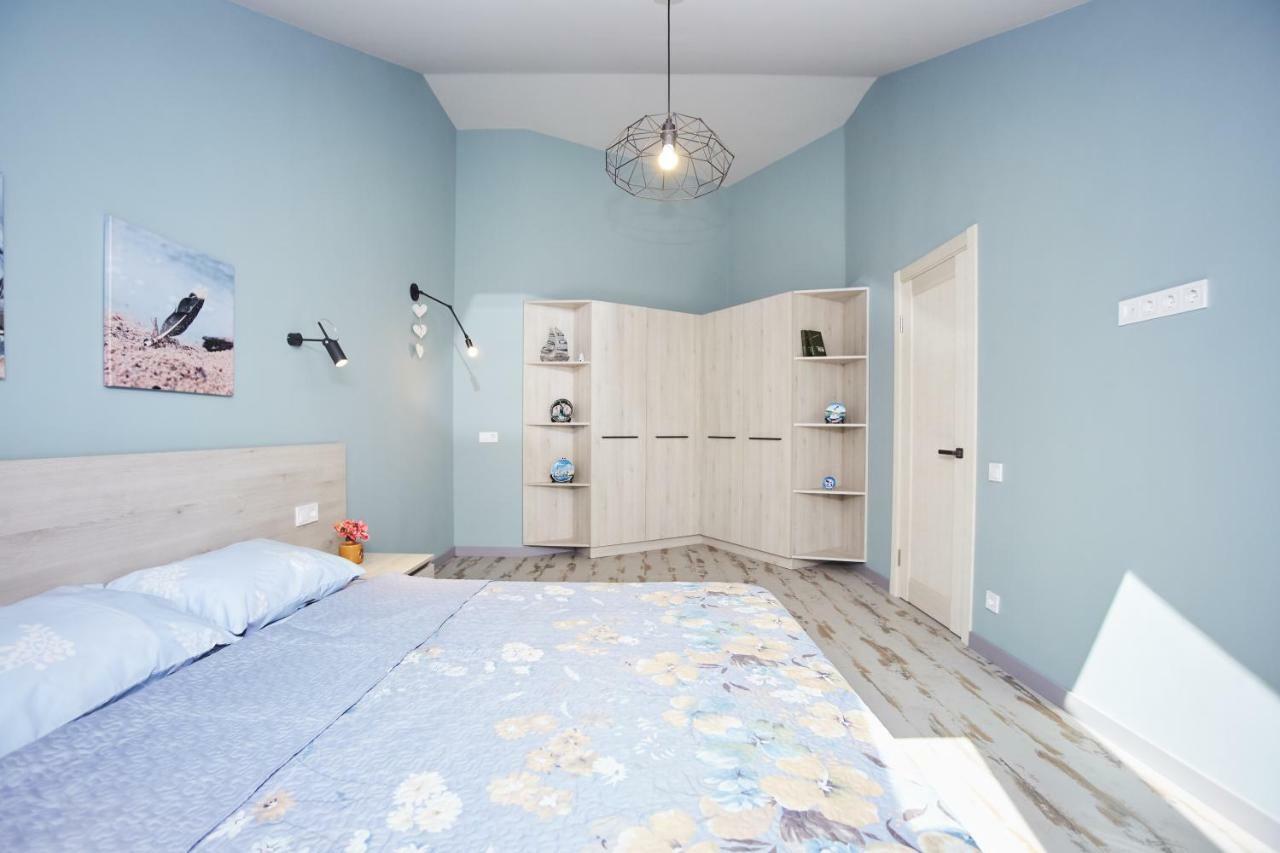 Luxury Apartment In The Heart Odessa Buitenkant foto