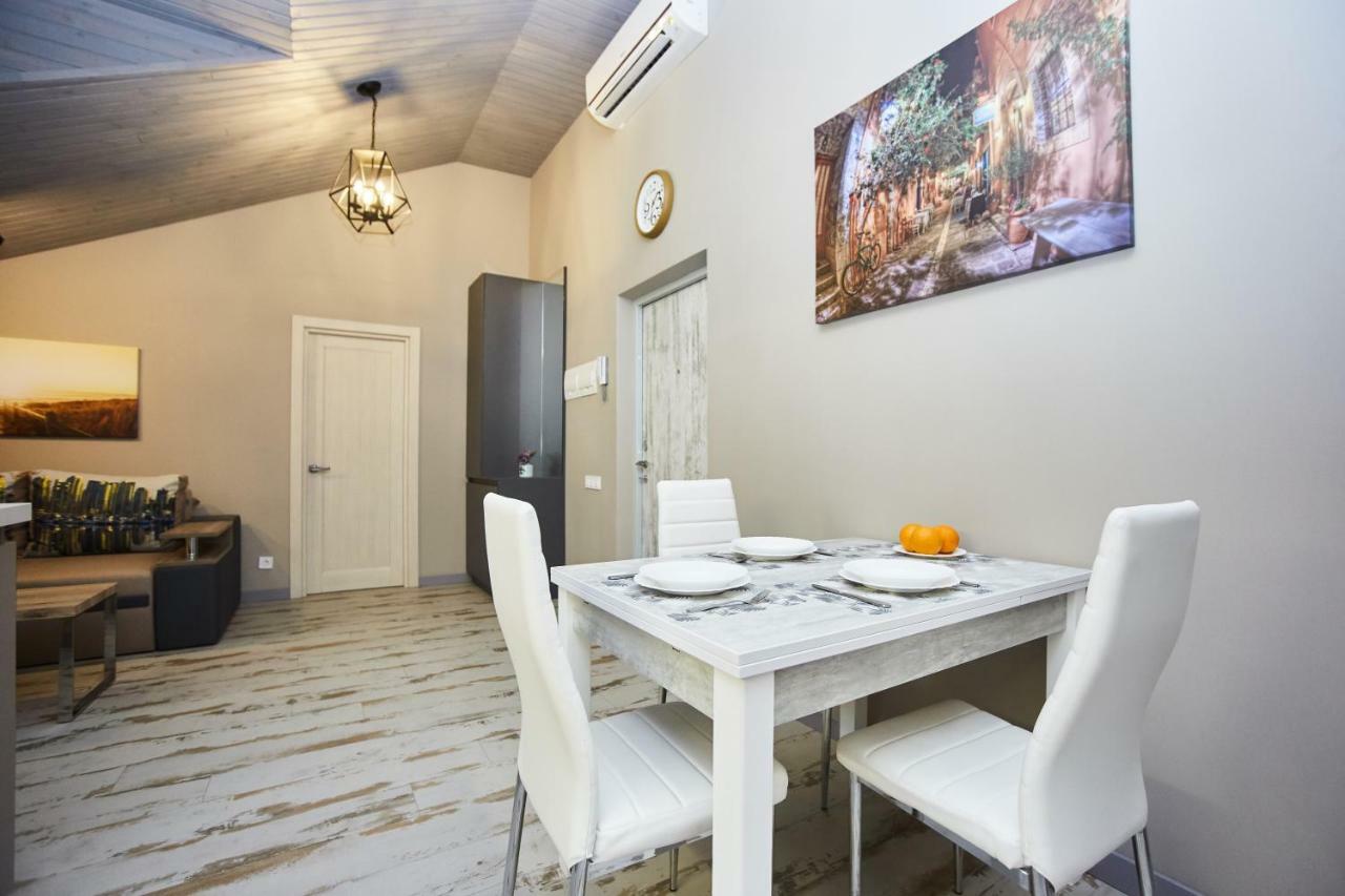 Luxury Apartment In The Heart Odessa Buitenkant foto
